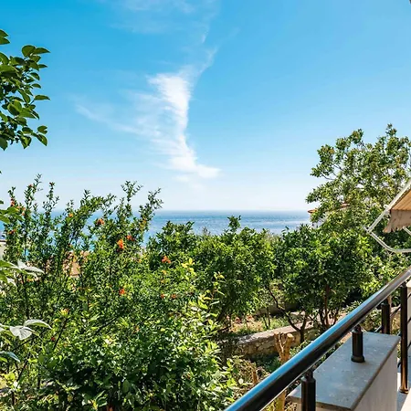 アパート Kristianna