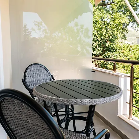 アパート Kristianna