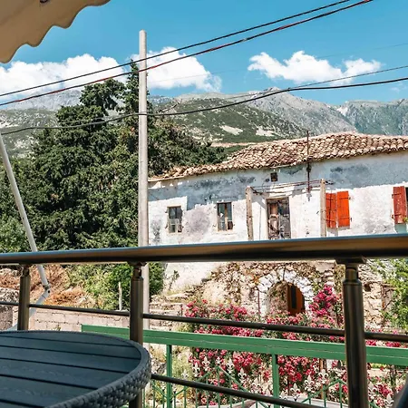 公寓 Kristianna Dhërmi